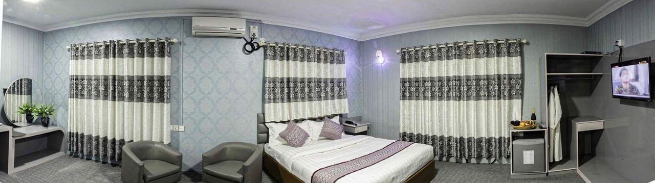 Thiha Bala Hotel Pyin U Lwin Exterior foto